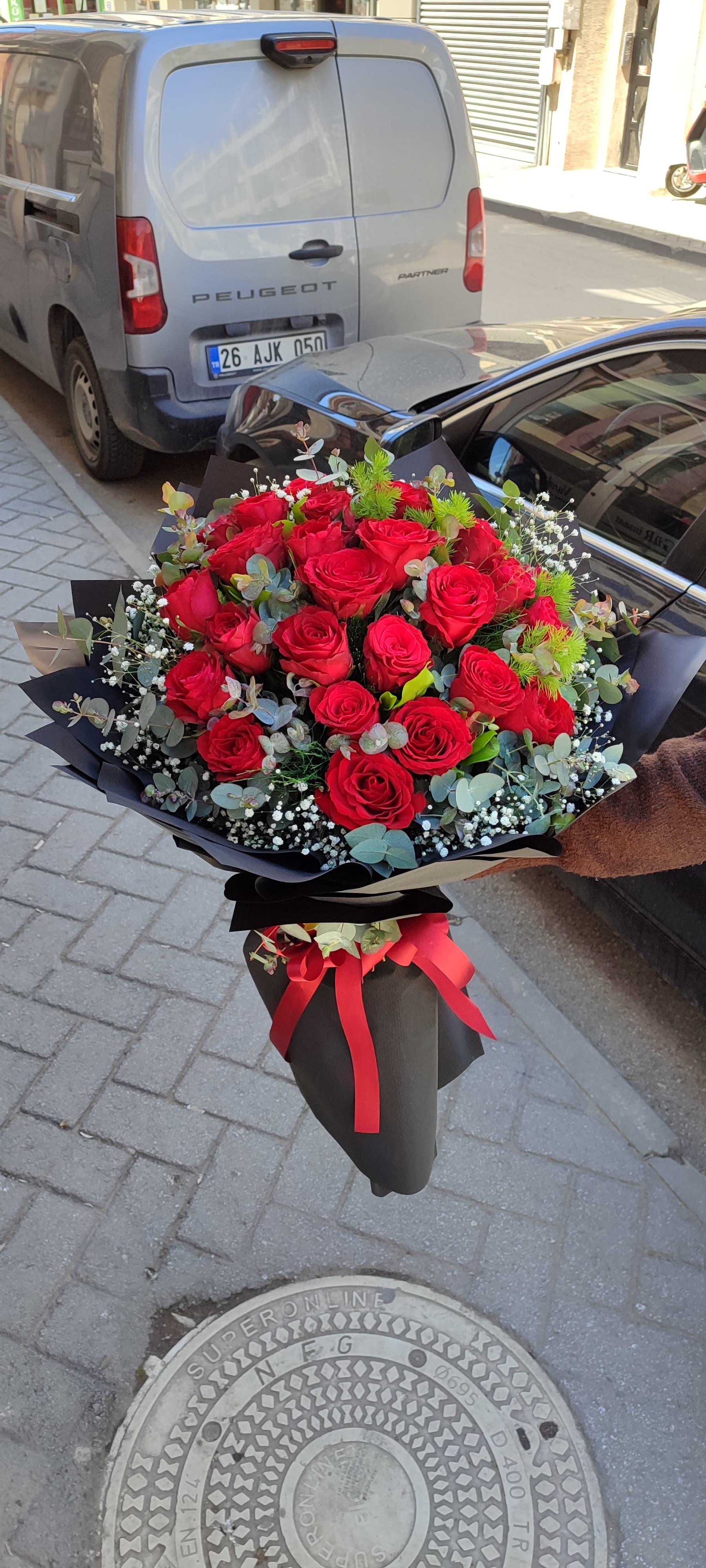 Özel Tasarım 41 Gül Buketi