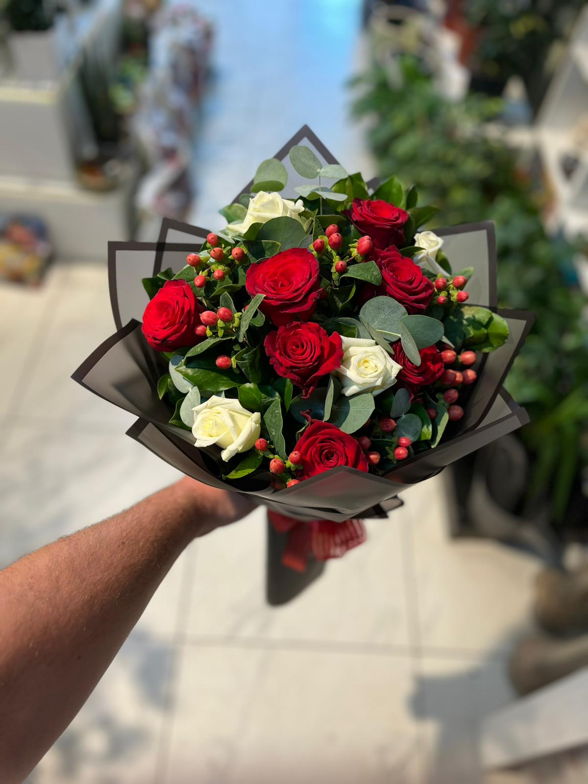 11 li Kırmızı Gül Buketi