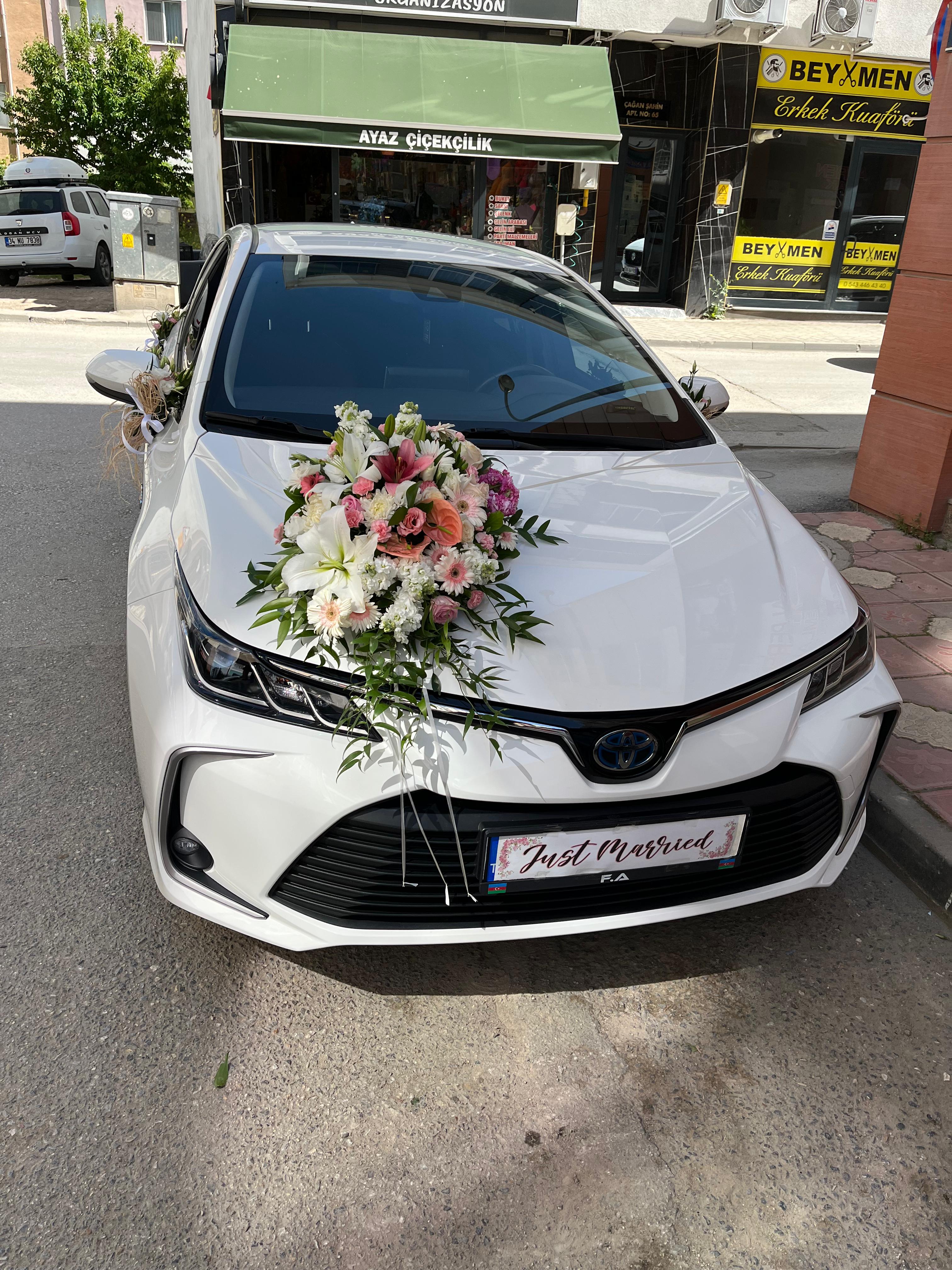 Gelin Arabası Sade Şık Süsleme