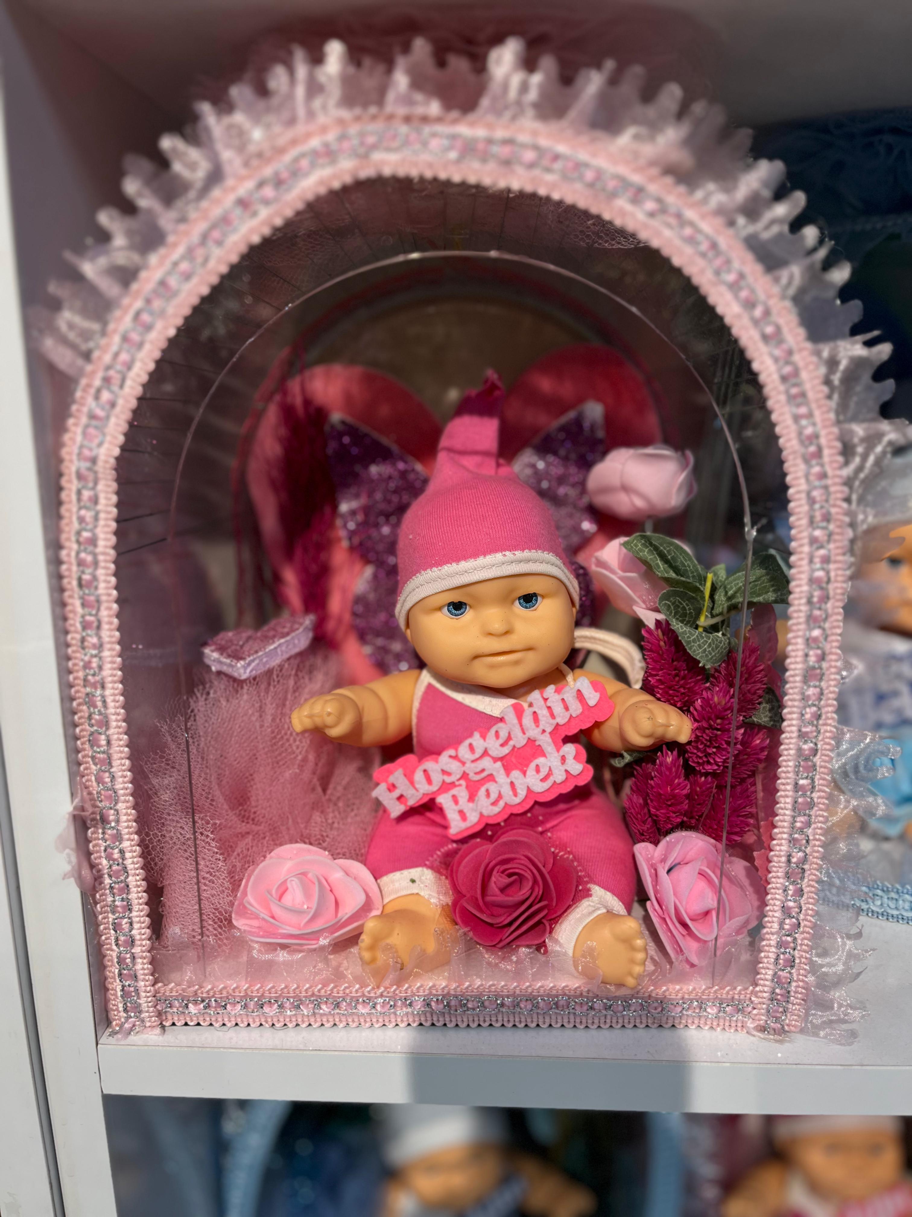 Yeni Doğum Kız Bebek Camlı Model